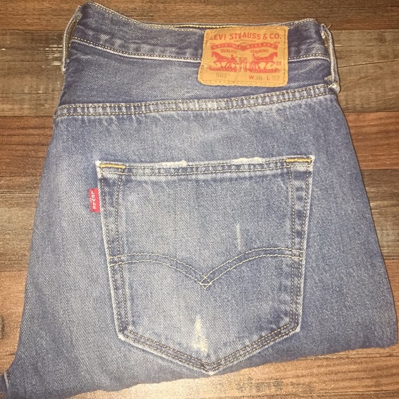 Levi’s 501 Button Fly Distressed Jeans - Picture 1 of 7